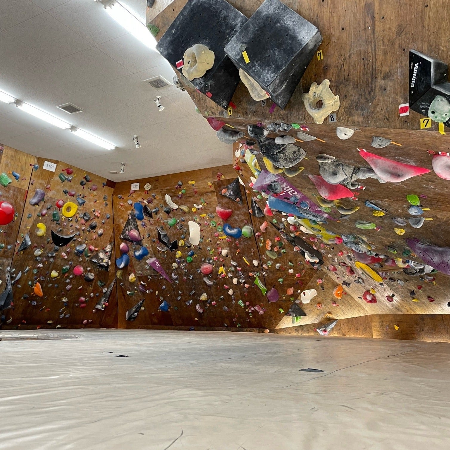 岐阜西店 – climbinggym BUBU
